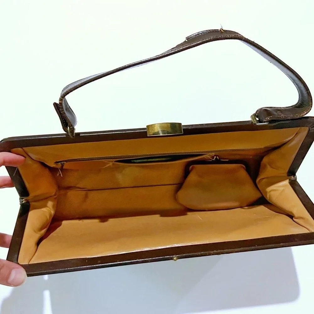 Vintage 60s retro mcm dark brown faux leather purse - Picture 3 of 3